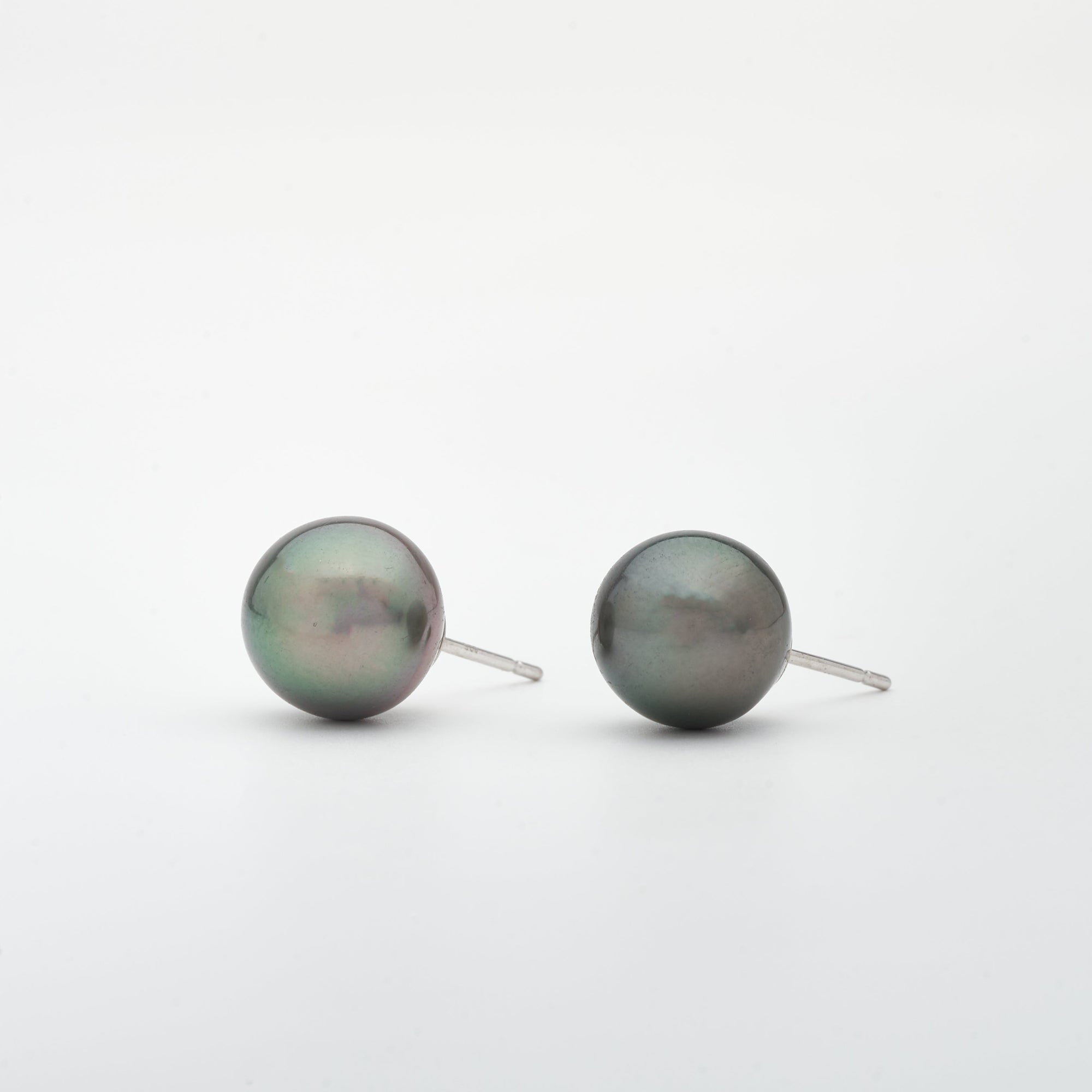 Black Tahitian Classic Pearl Stud Earrings