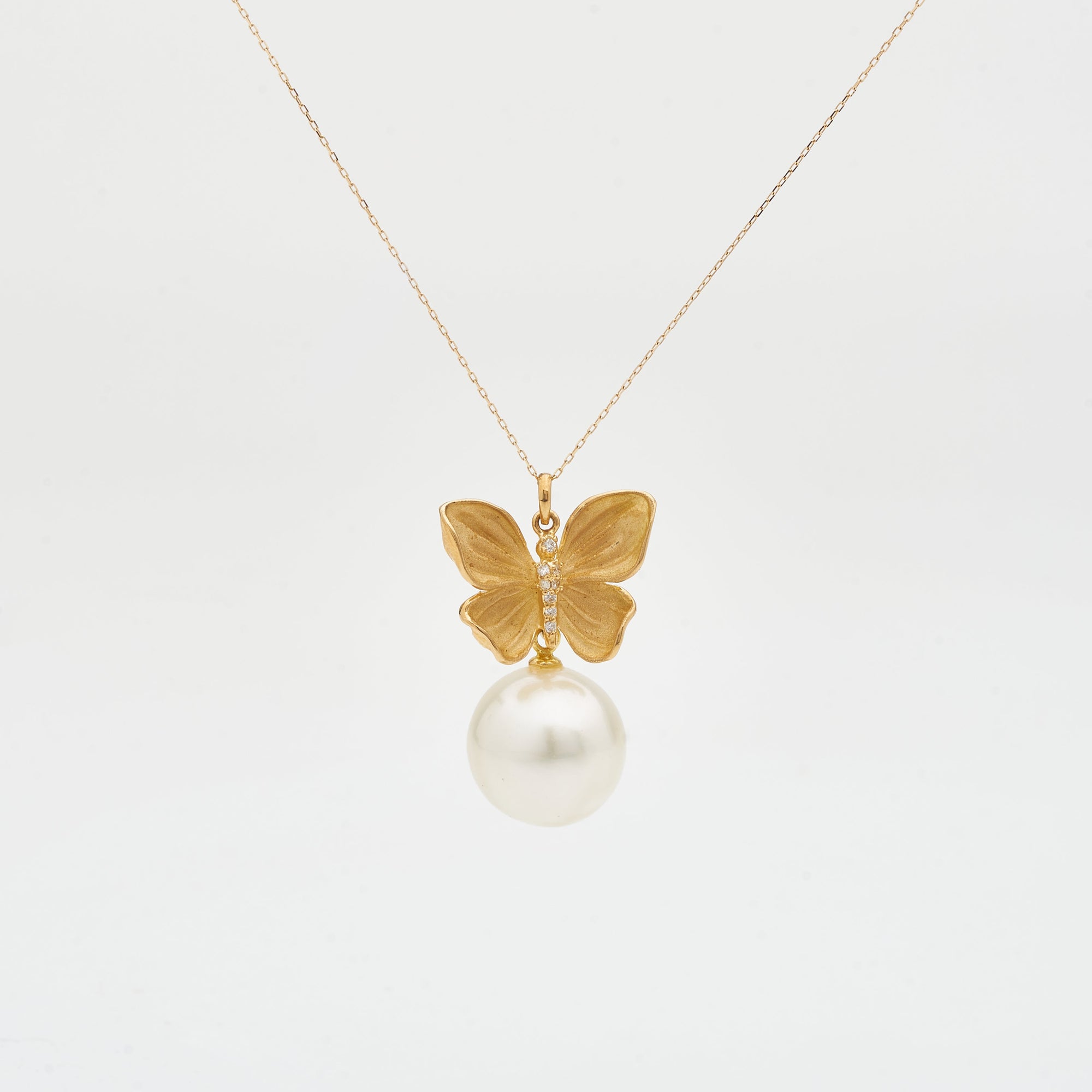 SGH-Golden-Maripoasa-Pearl-Pendant