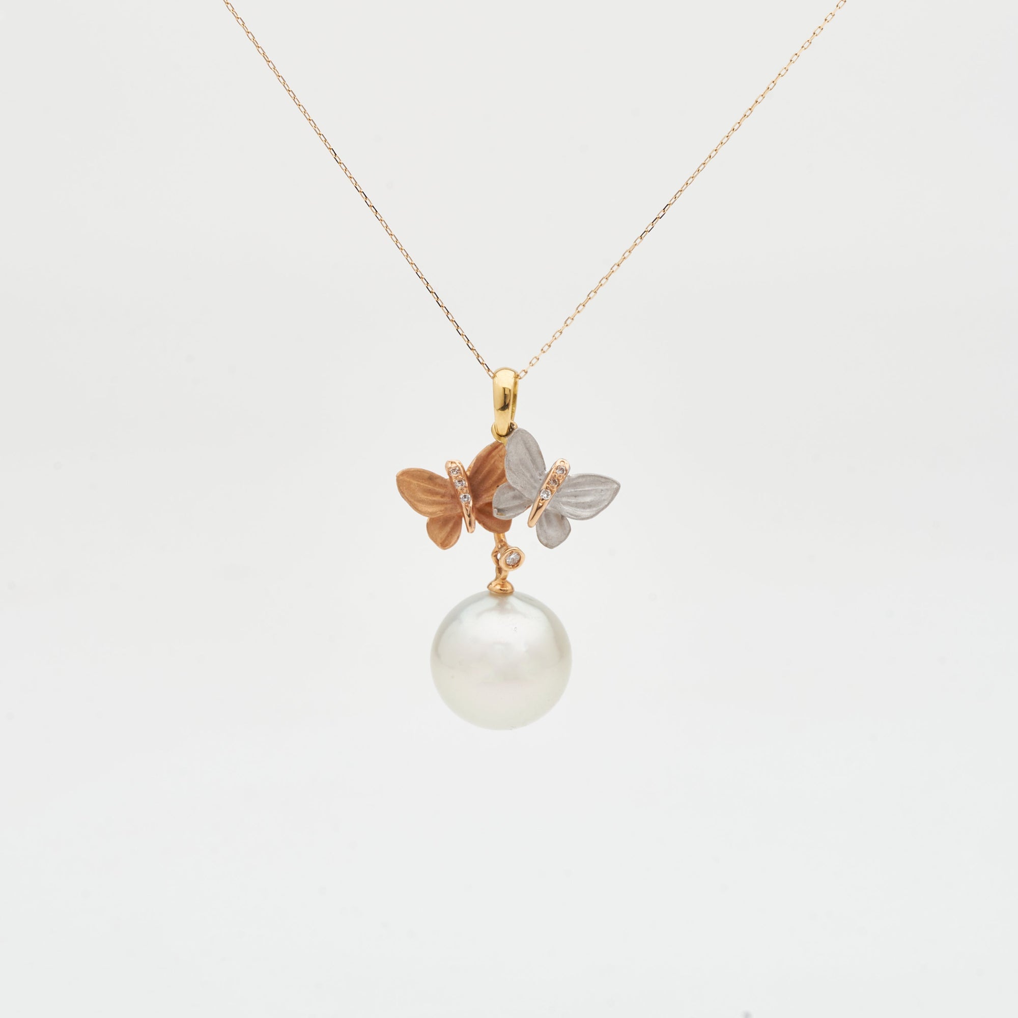 Twin-Chou-Butterfly-Pearl-Pendant